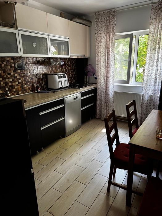Ap 3 camere de inchiriat Gorjului