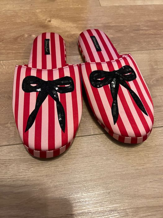 Papuci noi Victoria’s Secret