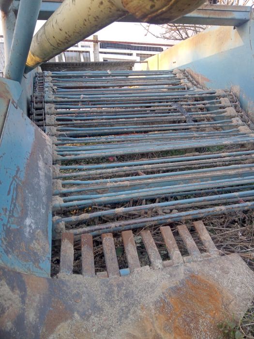 Masina de scos cartofi pe 2 randuri