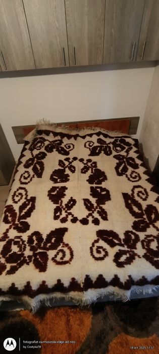 Cergi de lână nefolosite