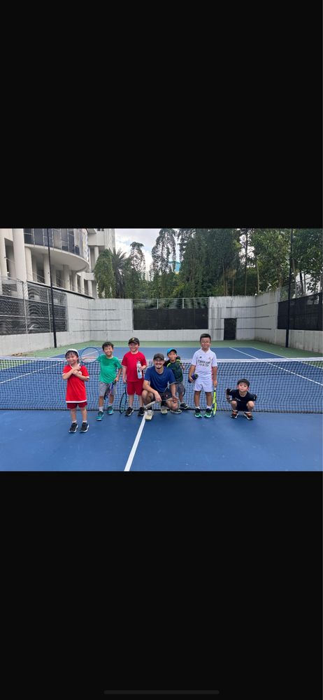 Ore private tenis Cluj – antrenor certificat + echipament inclus