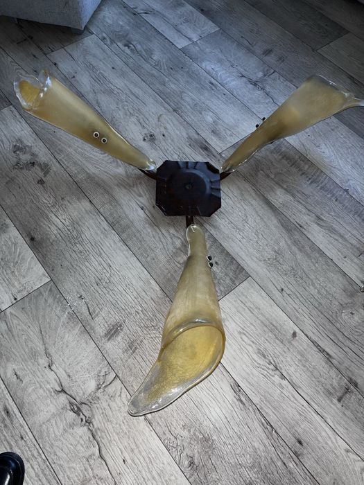 Люстра в хорошем состояний