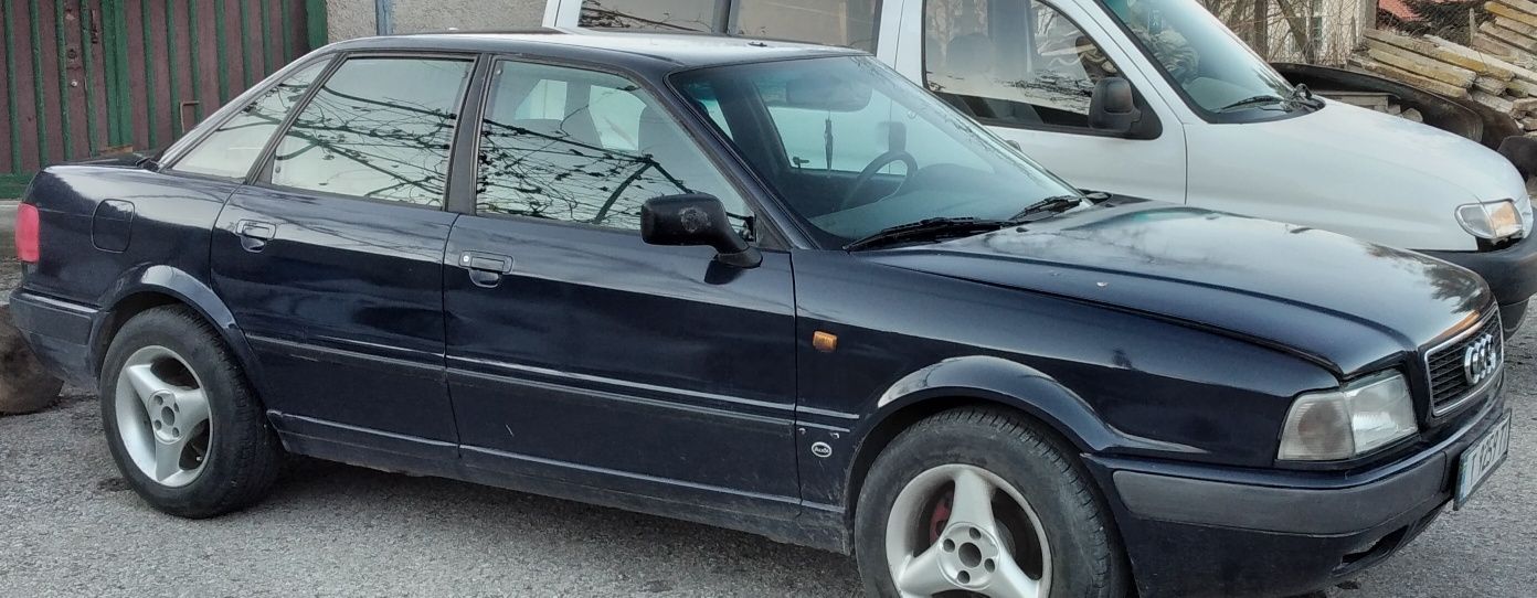 Продавам Audi 80