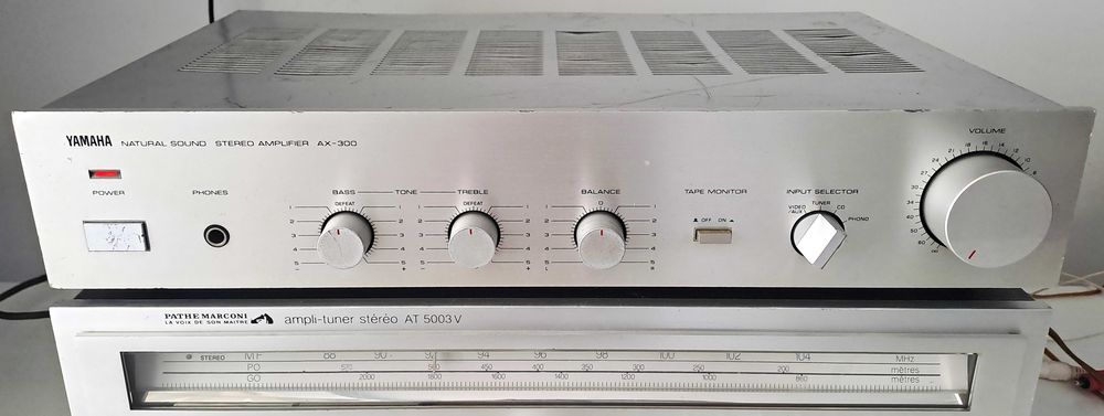 Yamaha AX 300 amplificator stereo vintage statie audio