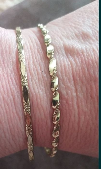 Продам красивые серёжки застежка гвоздики браслеты