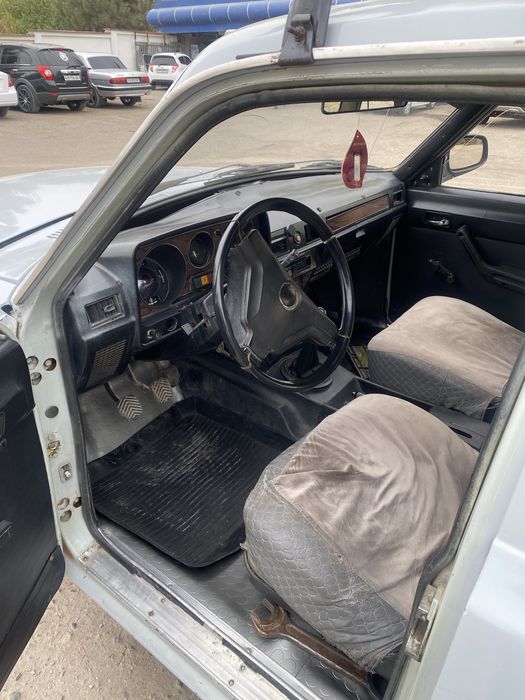 gaz 3129 srocna sotiladi