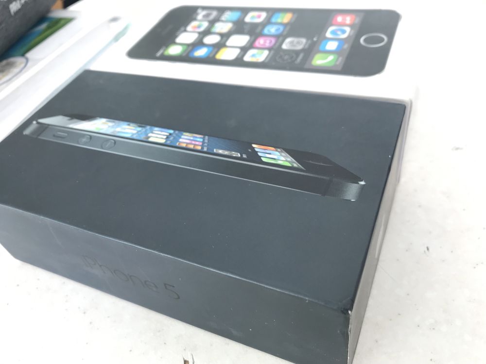 Черный Iphone 5 16 gb