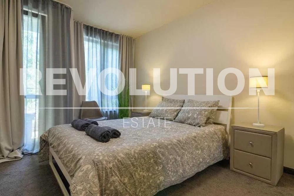 Дава се под наем Тристаен апартамент в Варна, Гръцка махала - 93 кв.м за 1050 € - Снимка #4