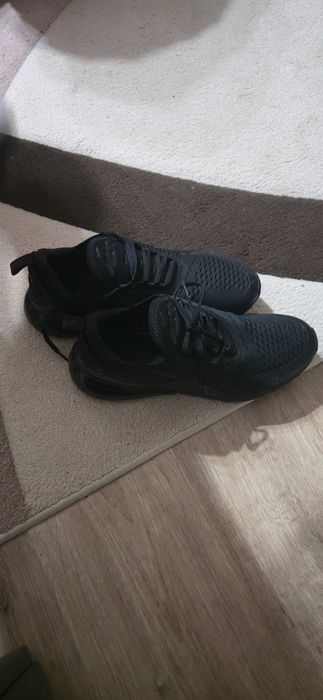 Маратонки Nike 270