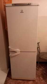 Indesit холодильник / Indesit