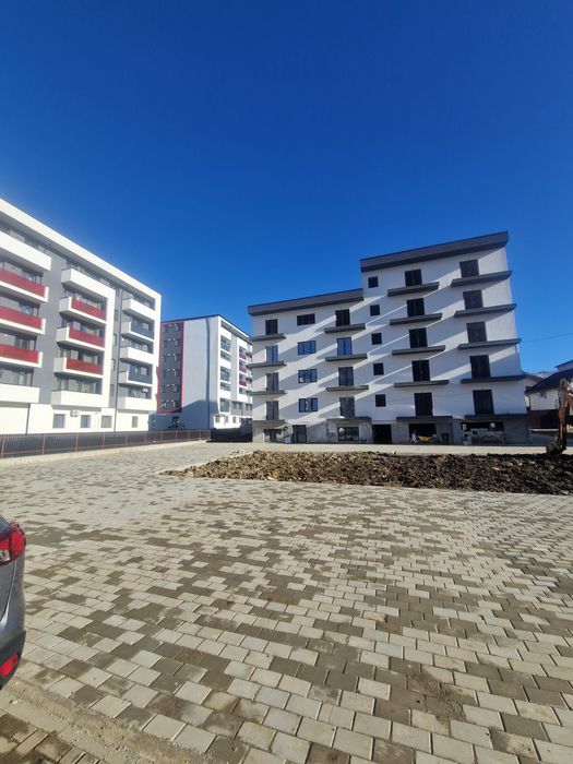 Vand apartament 2 camere Visan!