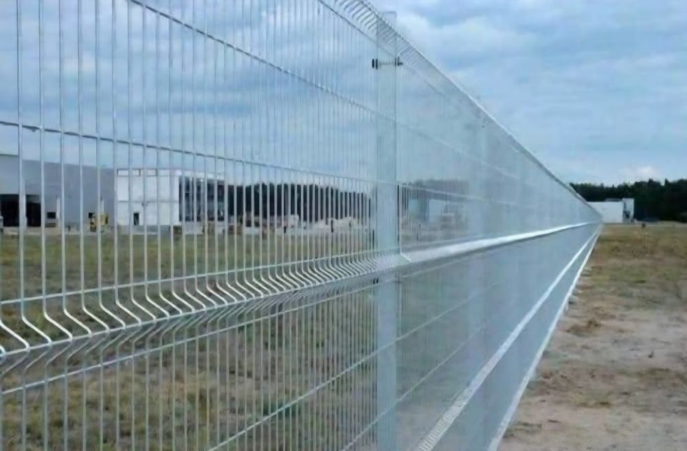 Meșter la garduri cu experiență în domeniul de peste 15 ani în constru