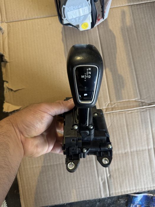 Selector/Schimbator Porsche Cayenne 3 9Y Cod 9Y0713041B