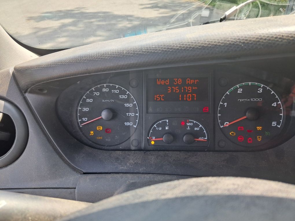 Iveco 35C12 3.5 t clima oblon  pilot 6 viteze