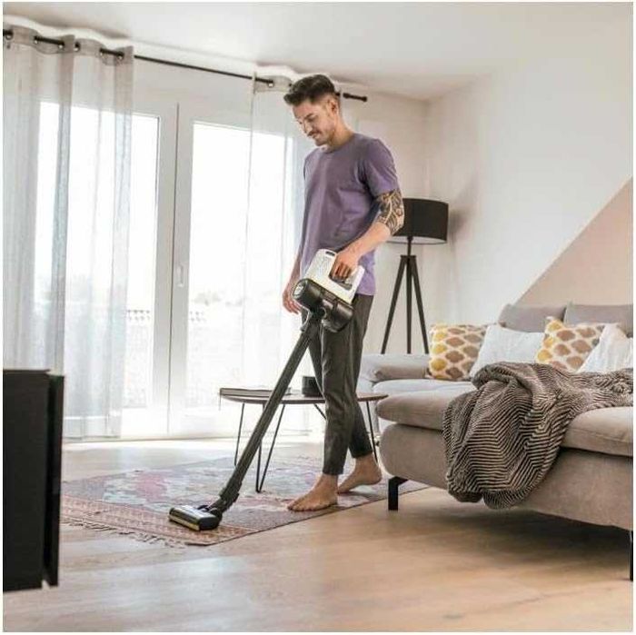 Нова Безкабелна Вертикална Прахосмукачка Karcher VC 4 1.198