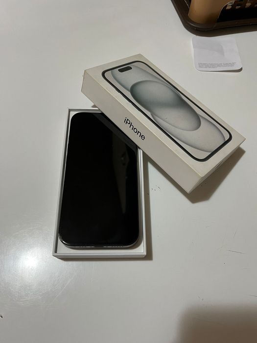 Vand Iphone 15 256gb