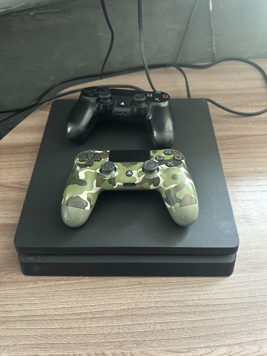 Sony Playstation 4 (+игры)