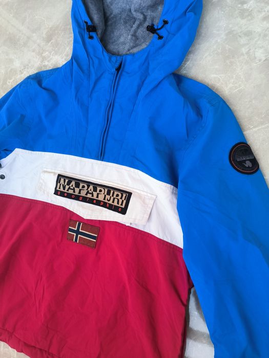 Яке Napapijri Rainforest размер M
Rainforest Jacket In RedRainforest J