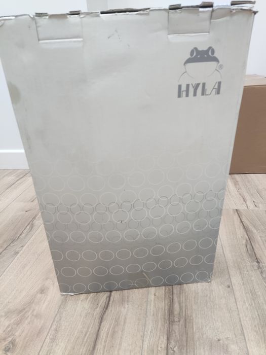 Пылесос     Hyla