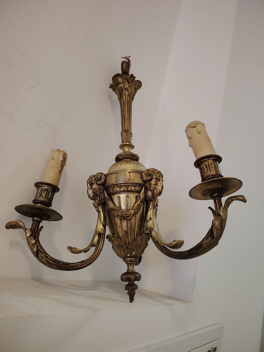 Candelabru Empire din bronz masiv cu 3 brațe piesa cu o lucrătura de o
