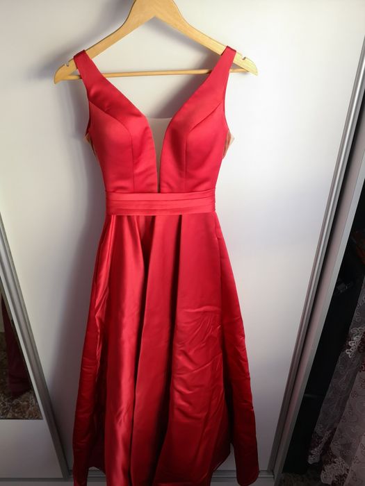 Официална рокля от сатен