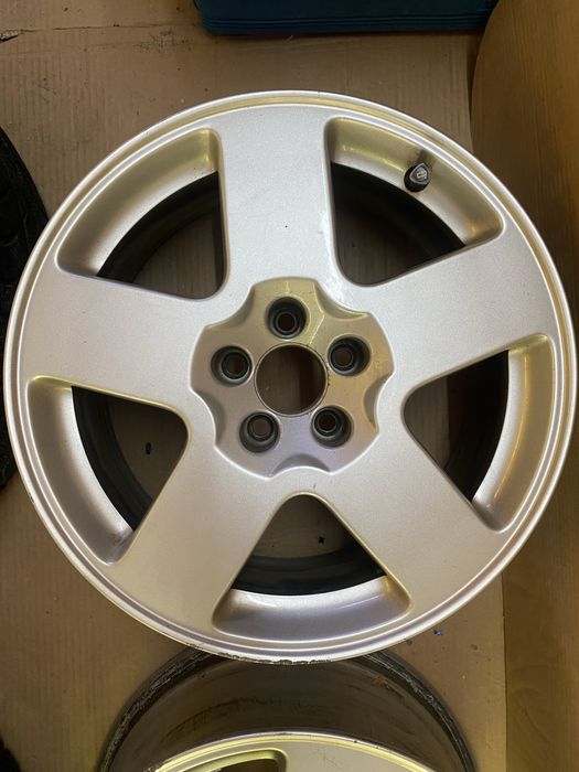 Алуминиеви джанти 5x100 R16 ET31 , GOLF 4 , OCTAVIA 1 и други