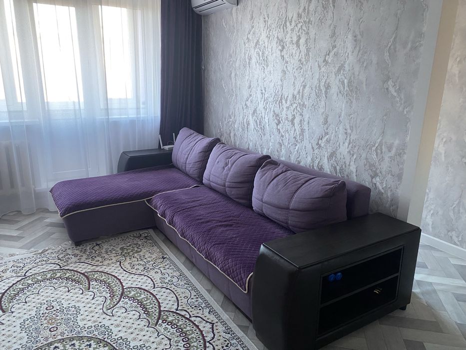 Продам диван в гостинную