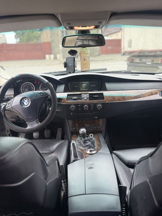 Bmw e60 530i M5