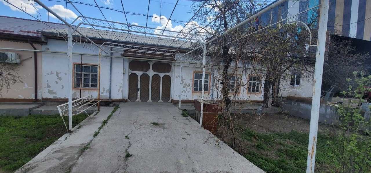 Vobkent katta yo'l da tijorat va yashash uchun qulay uchastka sotiladi
