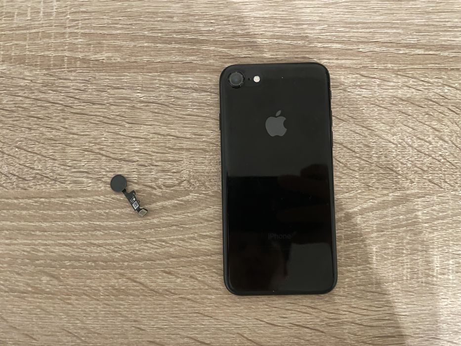 iPhone 7 128 GB Jet Black