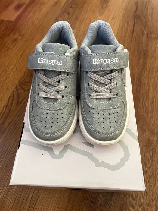 *НОВИ* Детски обувки размер 25 на Kappa