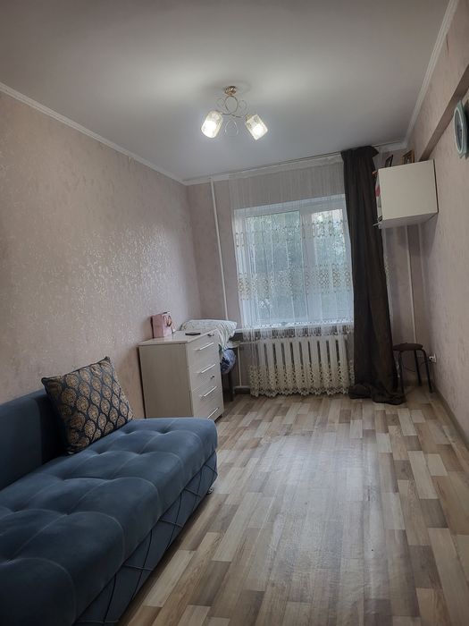Продам 2х комнатную квартиру на Женис дангалы  4/5 частая, уютная квар
