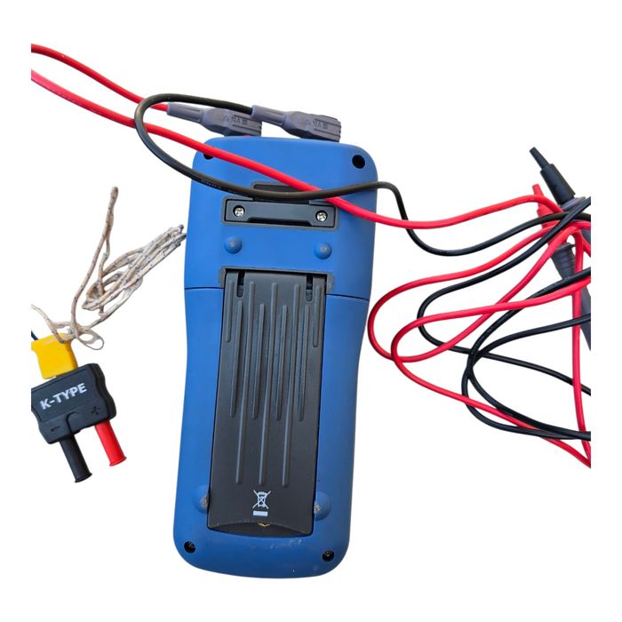 Aparat de măsură,  tester izolatie DT 5500