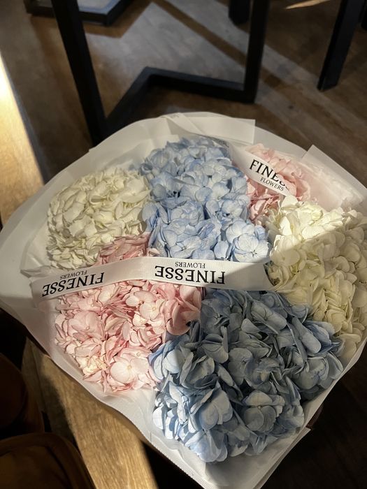 Цветы букет получила сегодня срочно продам