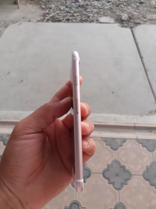 Iphone 7    32. Gb