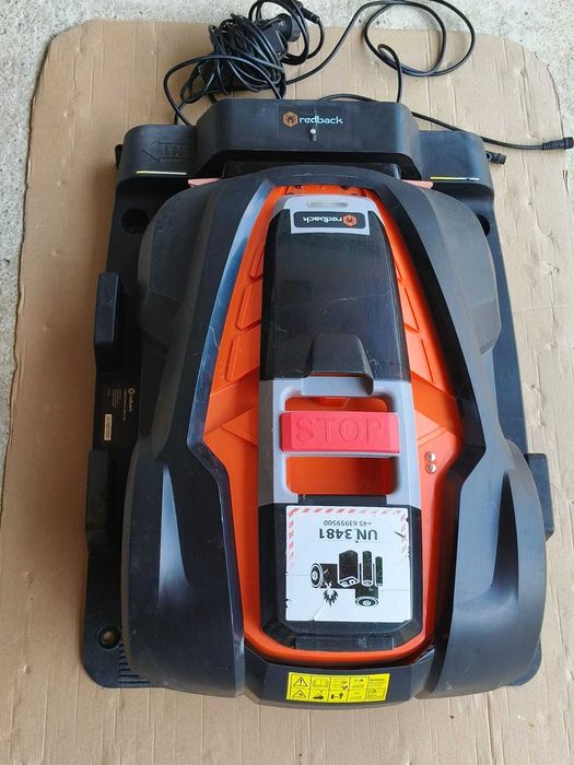 Robot pentru tuns gazon, Redback Robot Mower RM24A-10