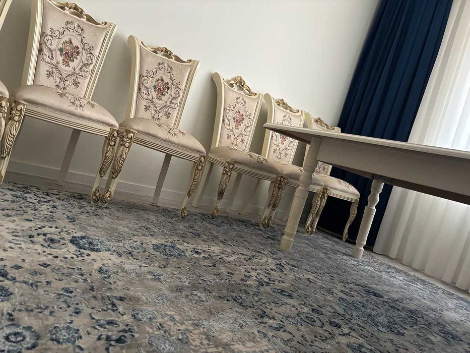 Слоновый кость рангли Стол ва стул