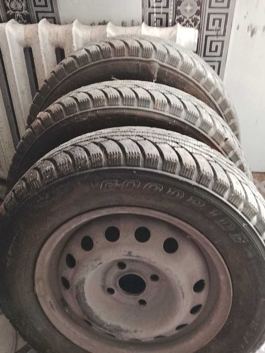 Шины шипованные с диском на 14 размер