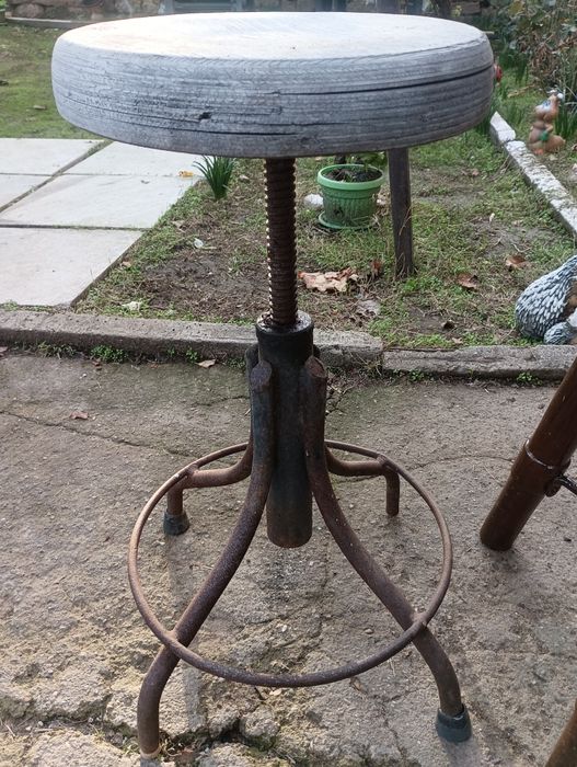 Стар стругарски винтов стол+масивен трикрак