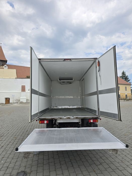 Iveco daily  frigorific  lift 35s18 2023 8 europaleti