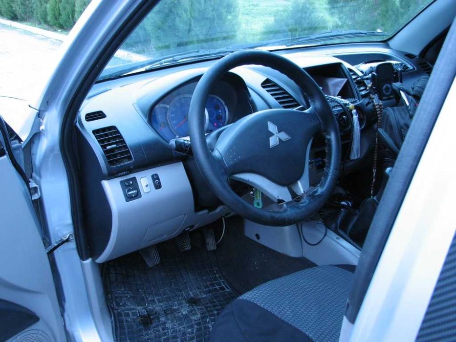 MITSUBISHI  L200 AUTO utilitara  fabricatie 2009 inmatriculata