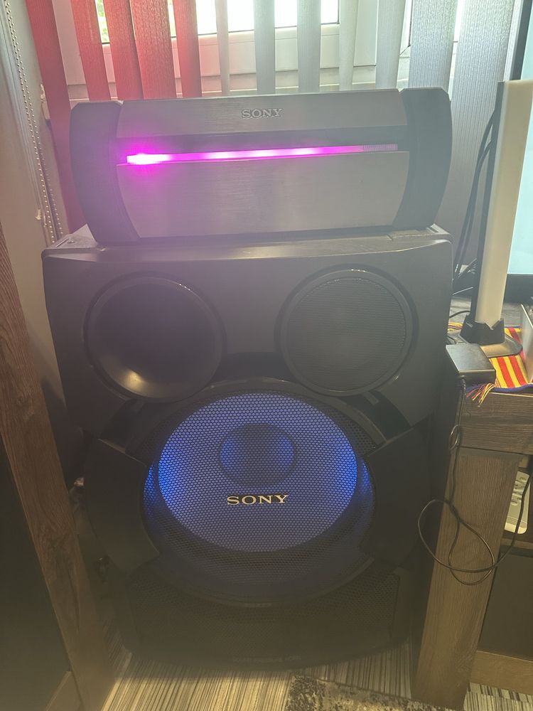 Sony  Shake  X70