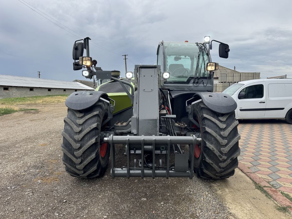 Incarcator telescopic Claas Scorpion 7055