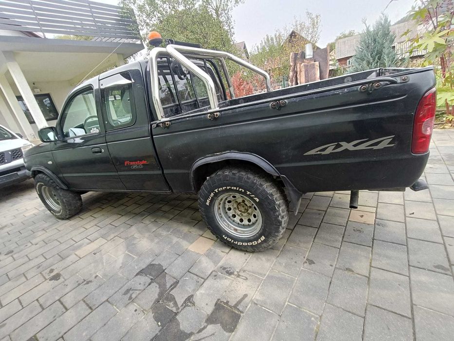 Vand mazda B 2500