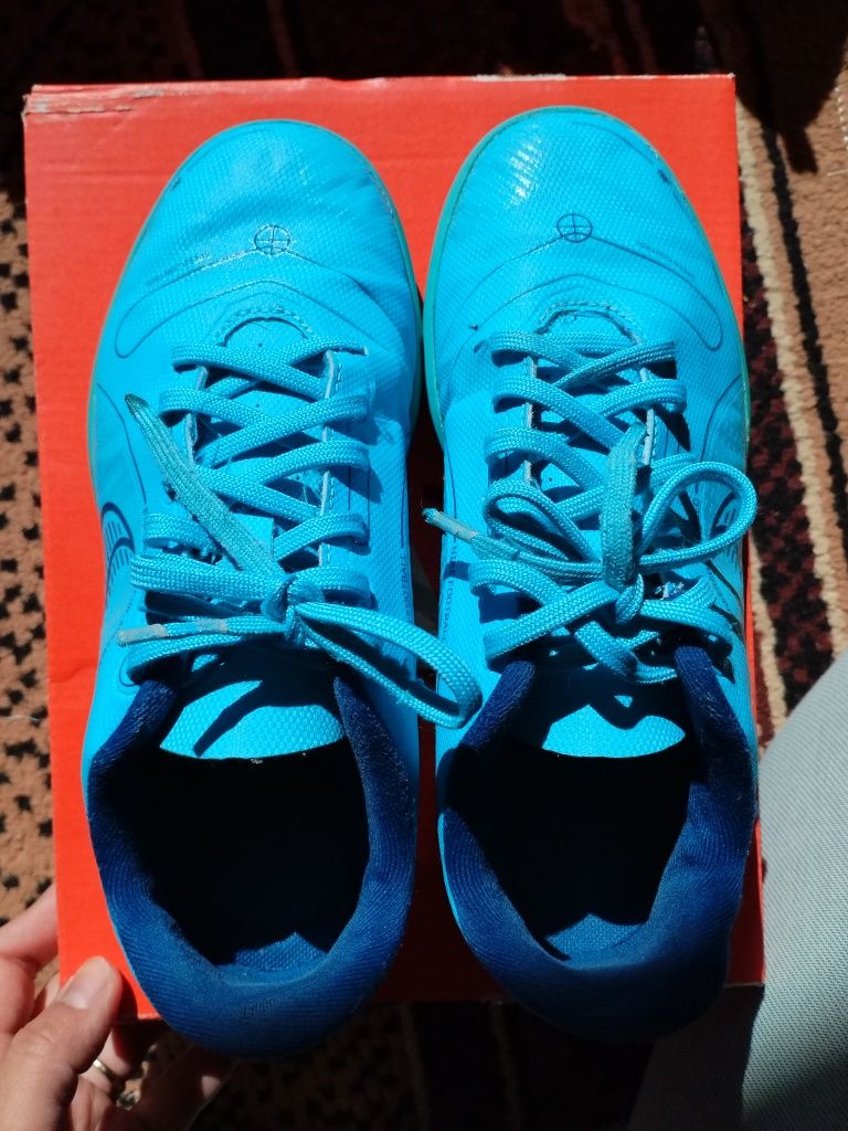 Детски футболни обувки Nike