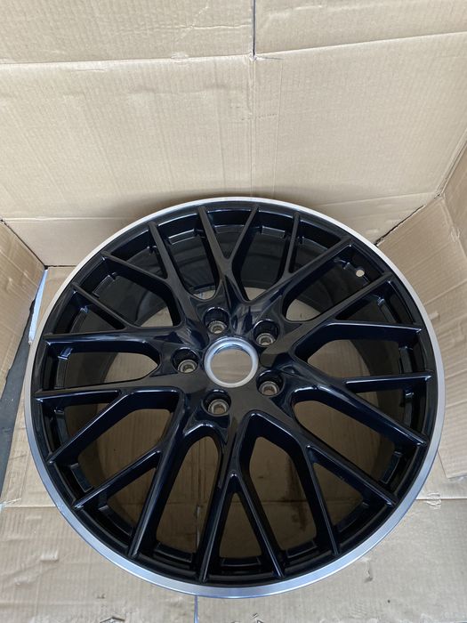 Janta Originala Porsche Panamera 971 R 21  puntea fata