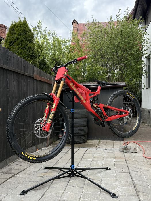 Santa Cruz V10.8 2024 Custom