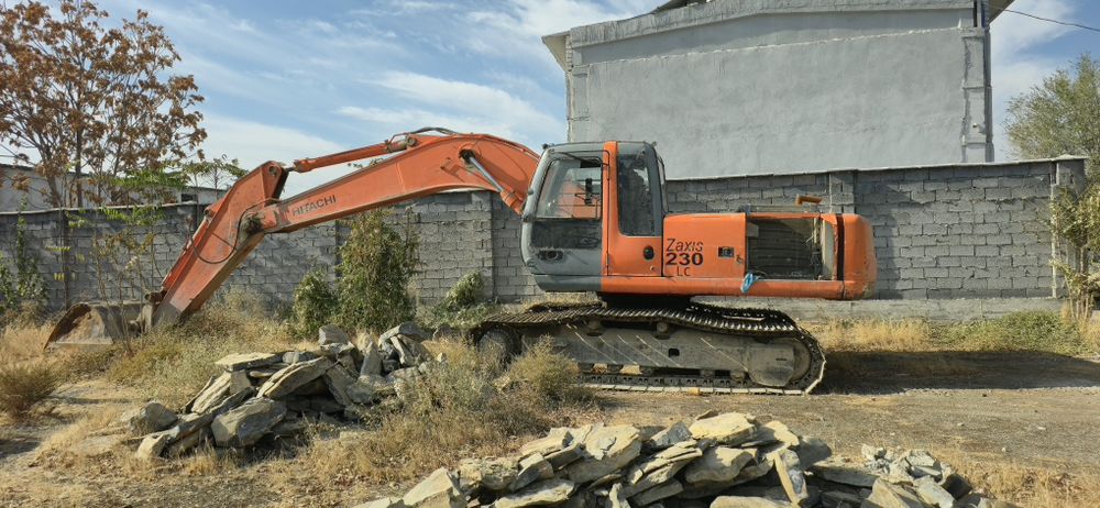 Ekskavator HITACHI