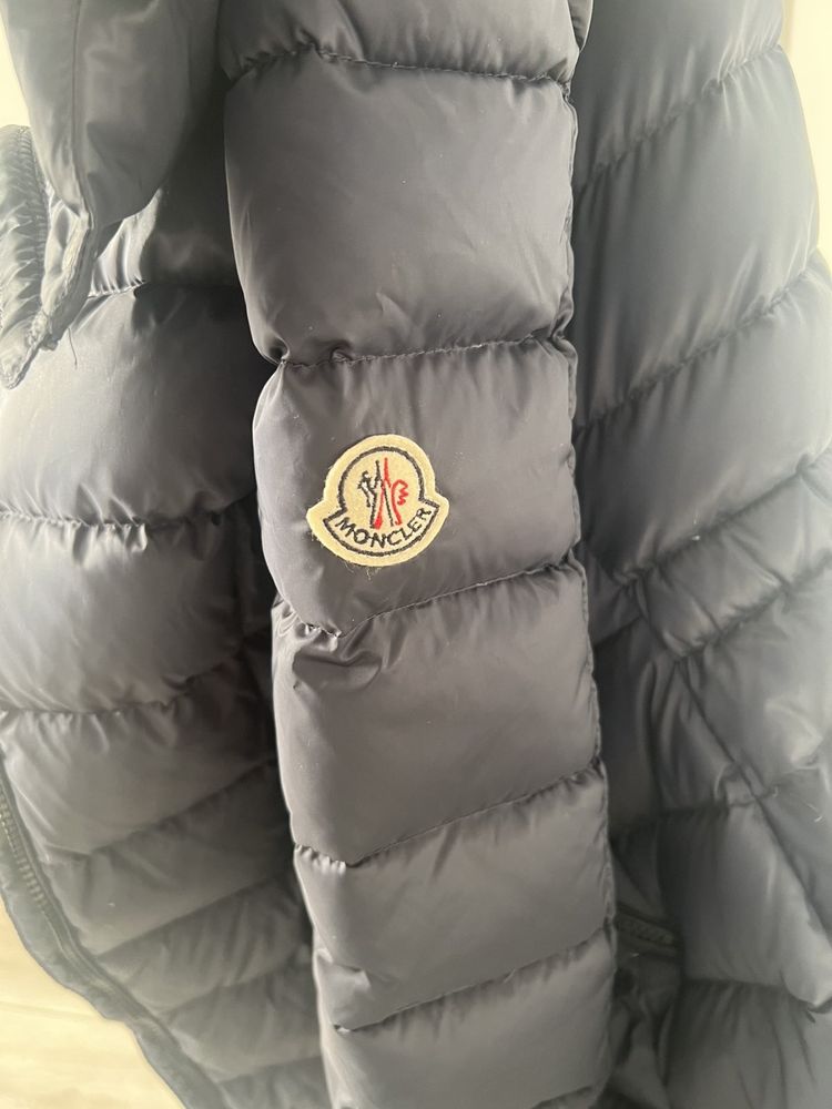 Яке Moncler размер S