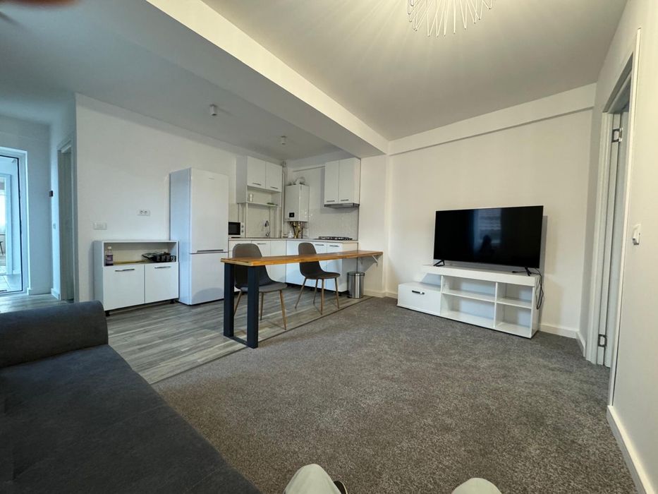 Inchiriez apartament, centru, zona Piata Mare, cladire noua